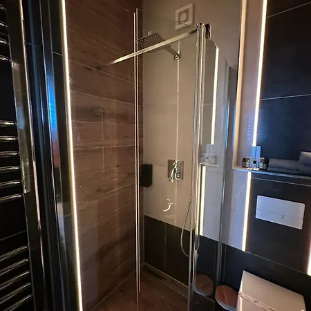 Apartment #2 Tgha Luxury In Athlone